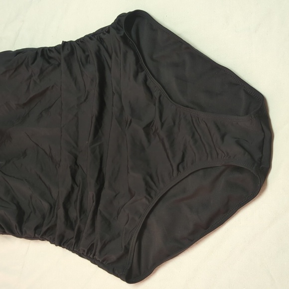 Quintsoul Square Neck Side Shirred Full Coverage One-piece Swimsuit Black NWOT - Picture 5 of 11